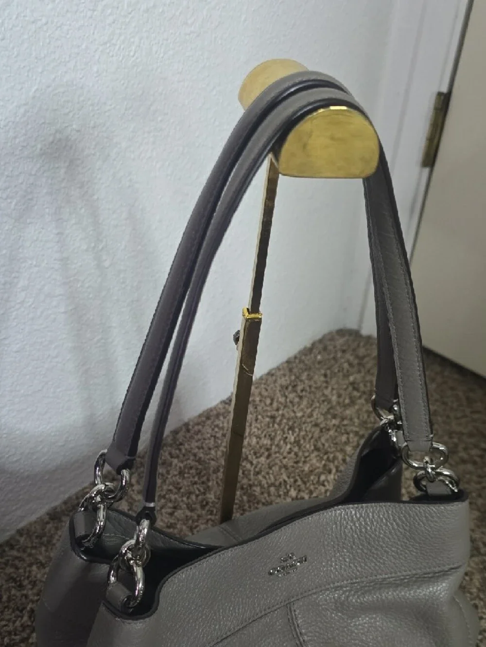Coach Gray Pebbled Leather W/ Silver Chains/Hardware Med Shoulder Bag (NWOT)🩶